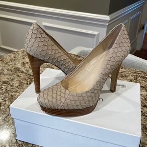 Calvin Klein Kendall Fish Skin Pumps Taupe size 8M
